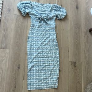 Puff sleeve midi dress